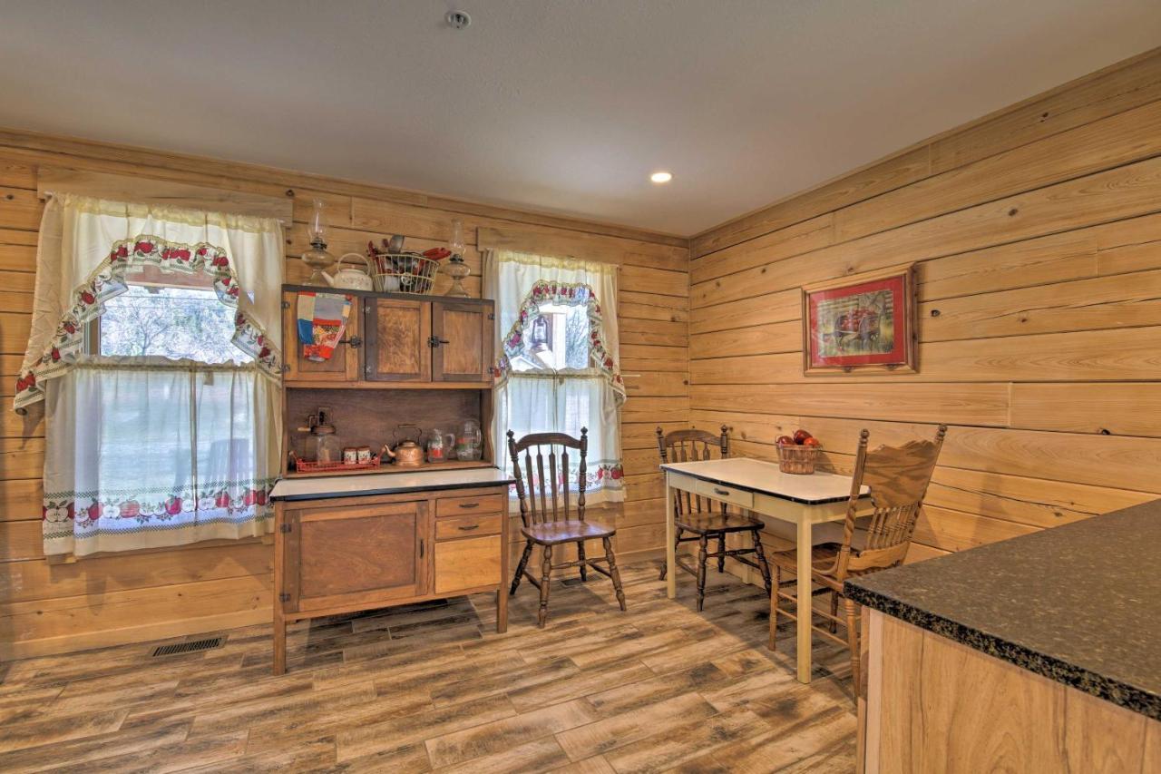 Quiet Hollister Cabin Walk To Lake Taneycomo Exterior foto
