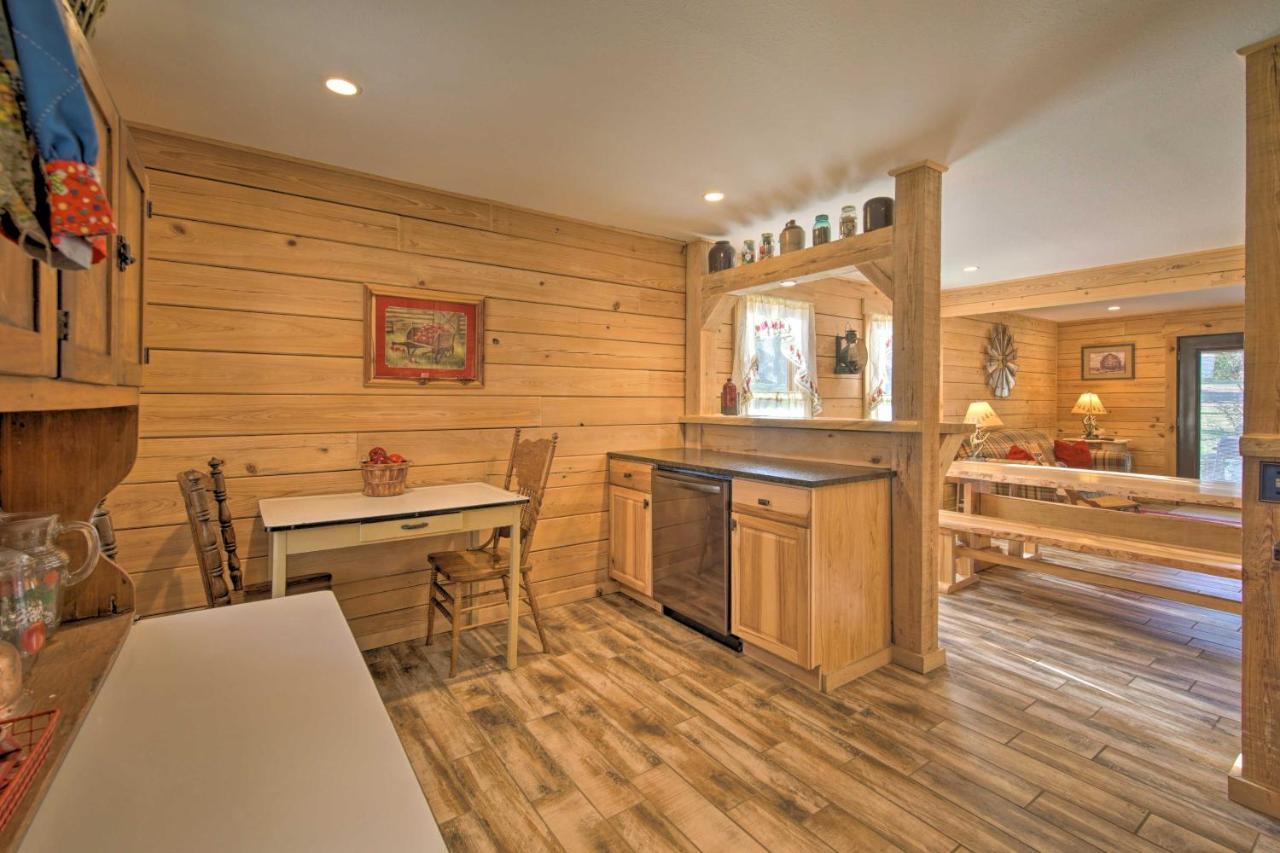 Quiet Hollister Cabin Walk To Lake Taneycomo Exterior foto